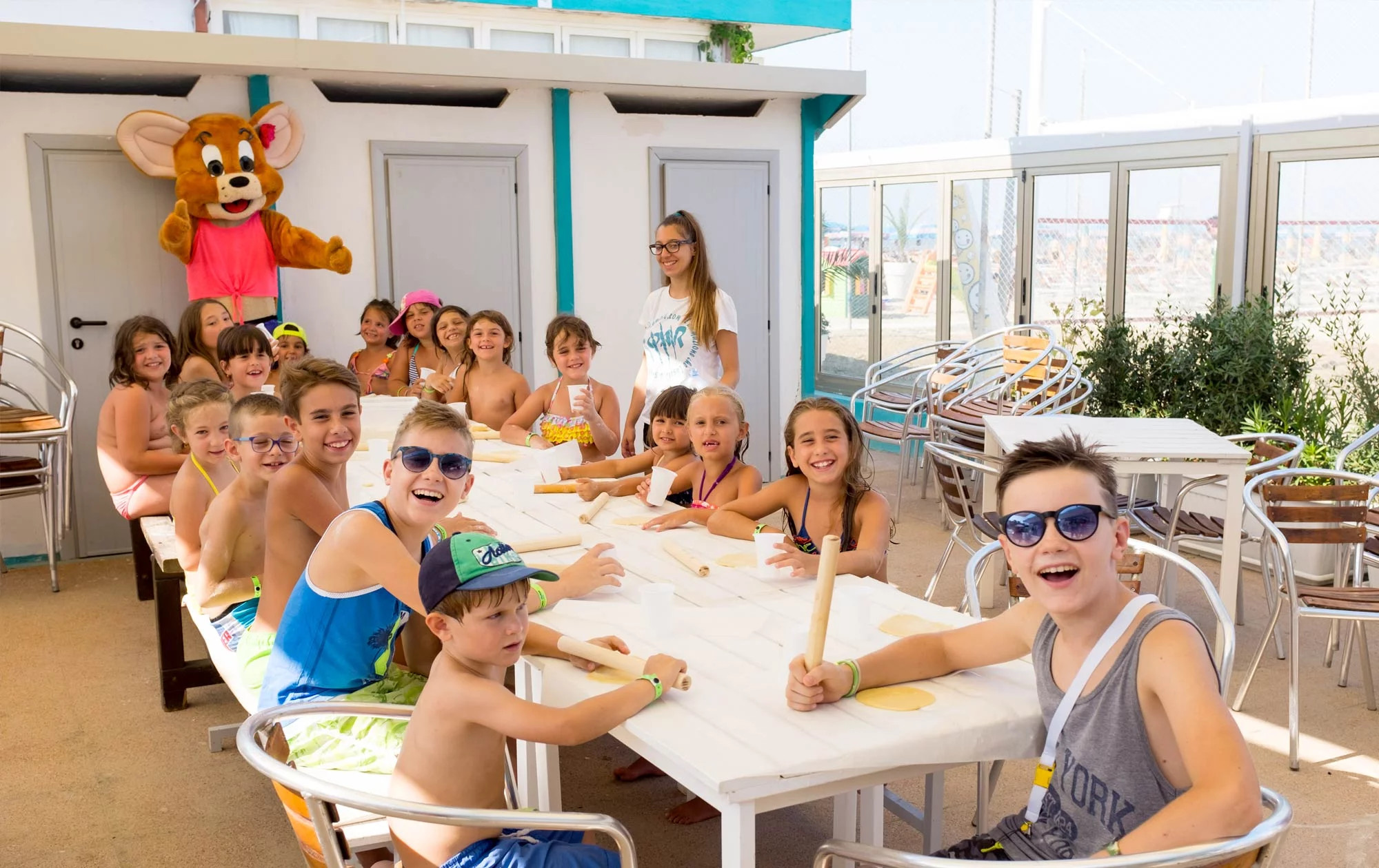 media.Slide-Animazione-02-Fabbri-FamilyVillage